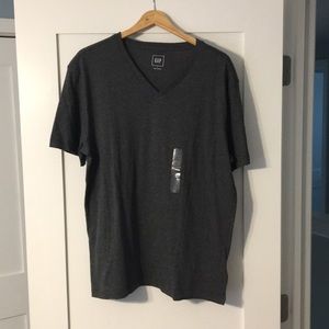 V-Neck GAP Tee